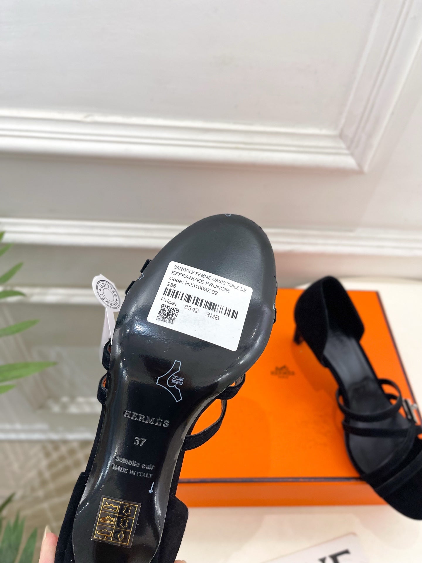 HM Lipstick 65 Sandals Black Suede 536142