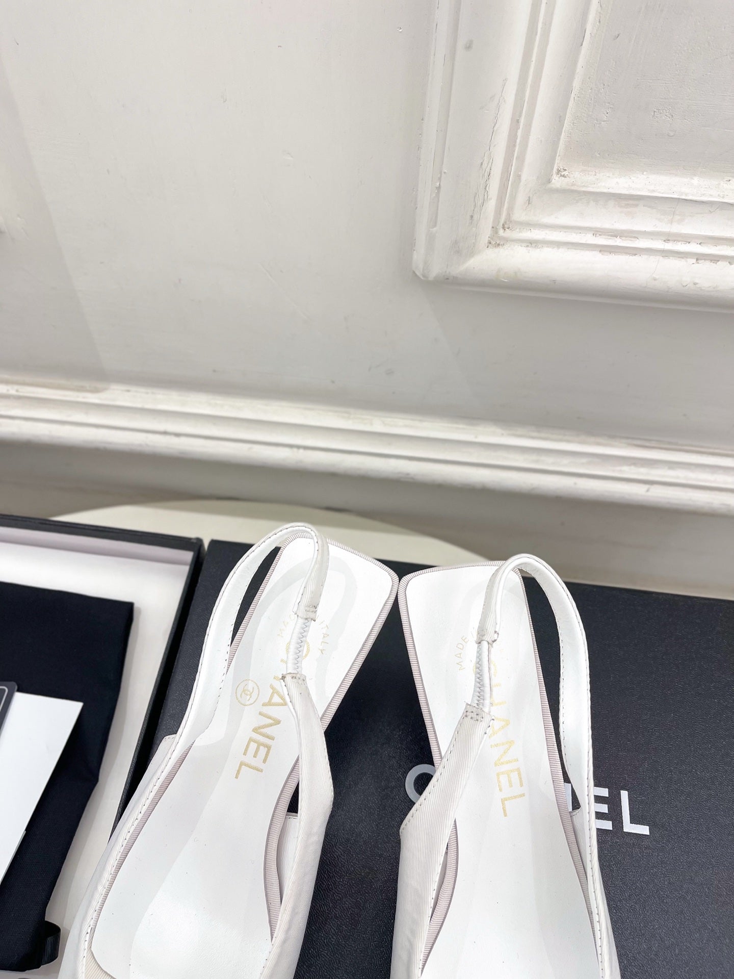 CC 26s Classic Toe High-Heeled Sandals 5.5cm White Black Canvas 891632
