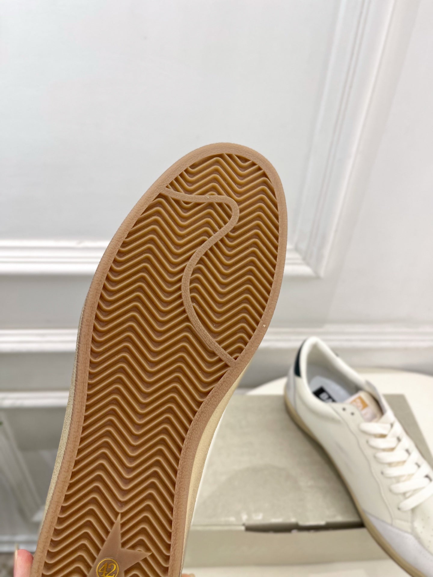 Golden Goose 26s Super-Star Beige Star Cream Leather 947742
