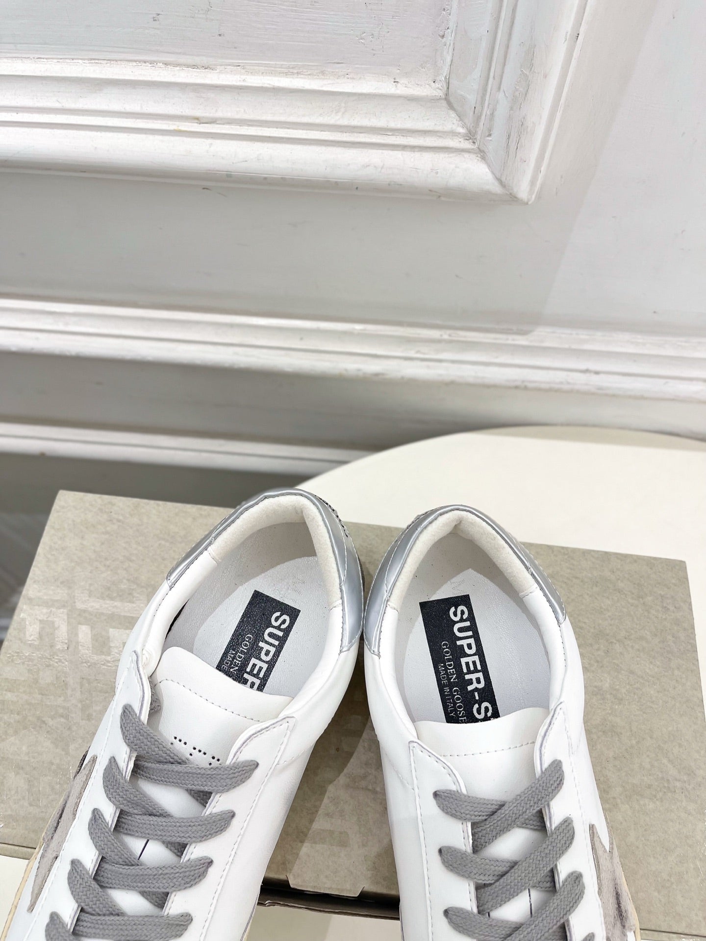 Golden Goose 26s Super-Star Grey Star White Grey Leather 947748