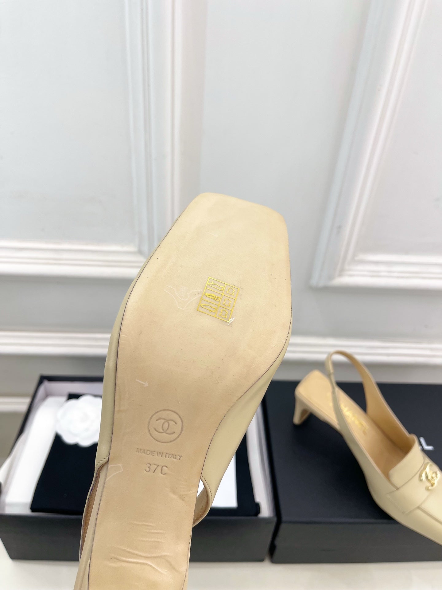 CC 26s Slingback Kitten Heels 6cm Beige Leather 946837