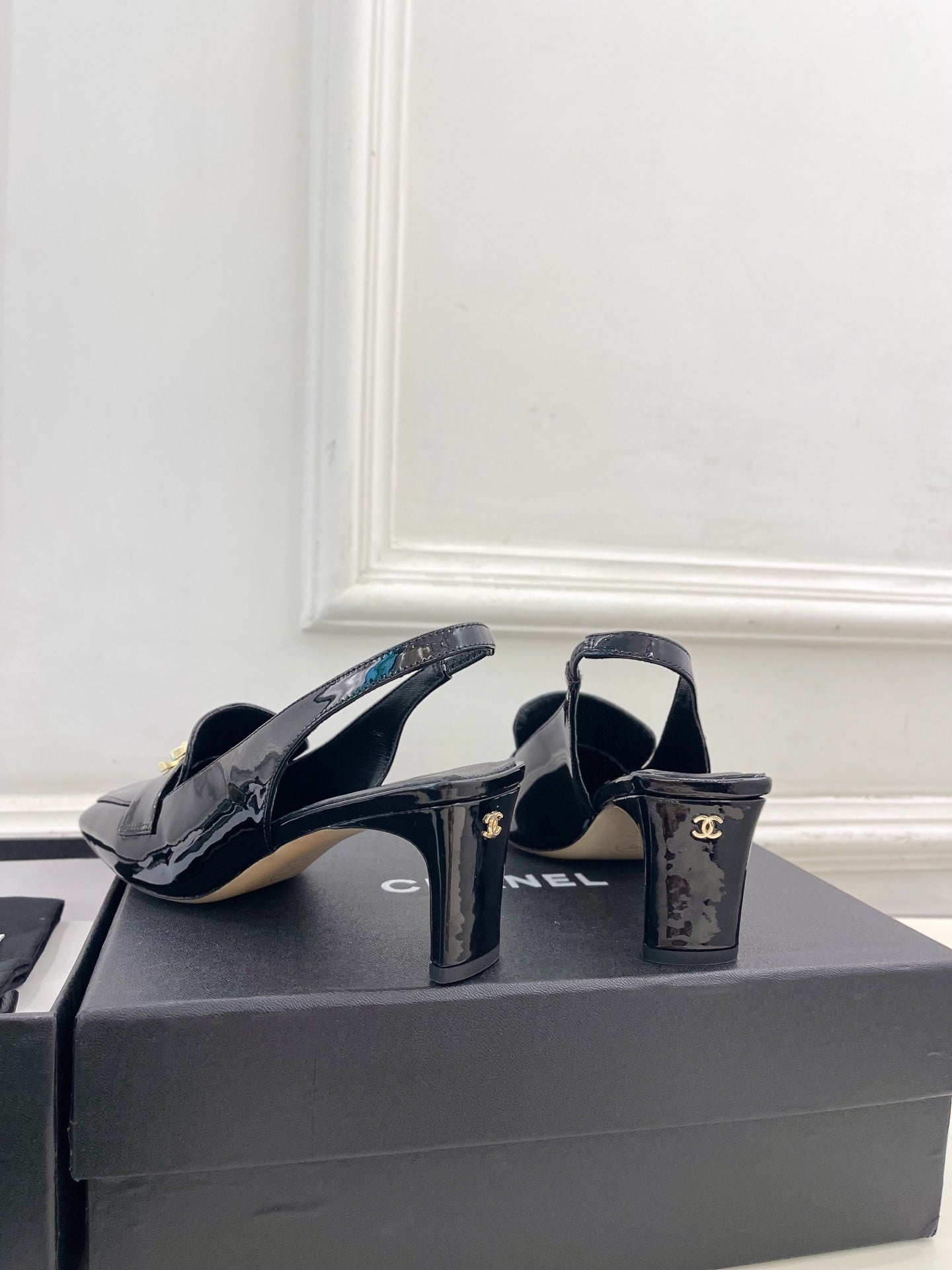 CC 26s Slingback Kitten Heels 6cm Black Patent Leather 946838
