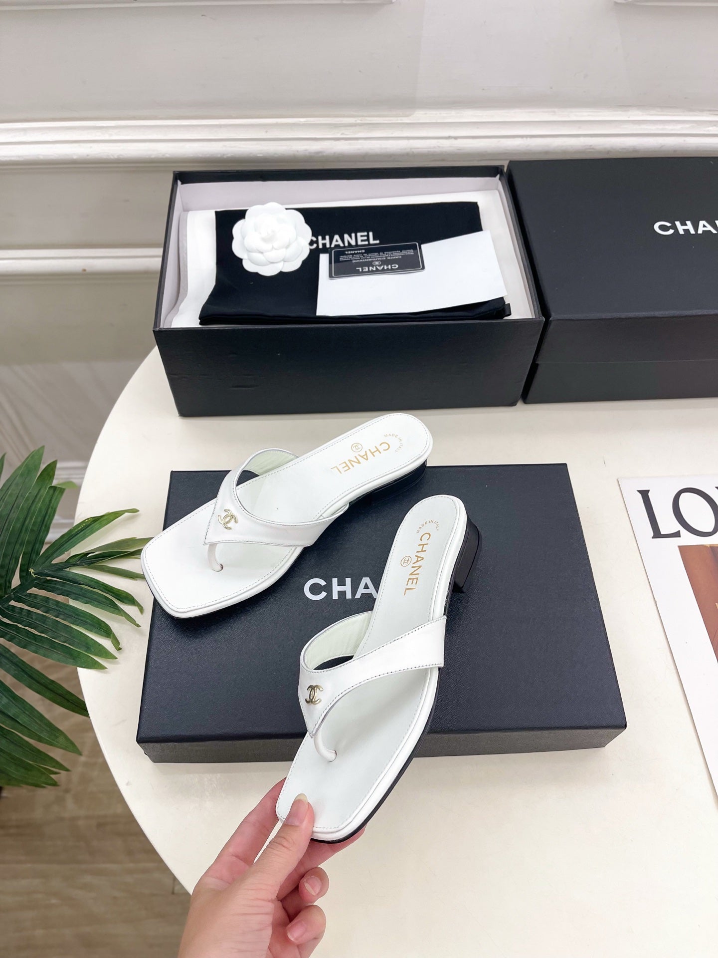 CC 26s Square Toe Thong Sandals White Leather 946866