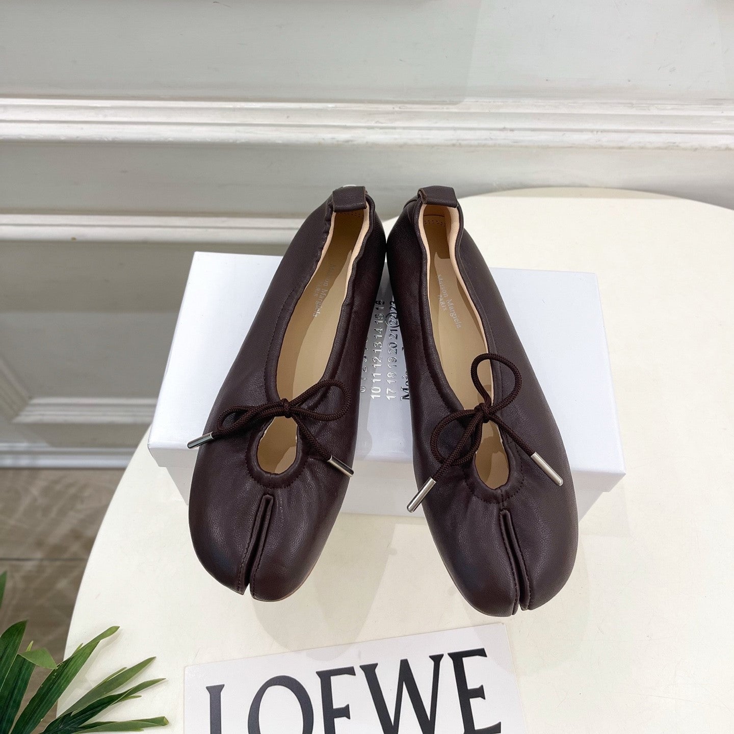 MM6 26s Tabi Ballet Flats Chocolate Lambskin 947491