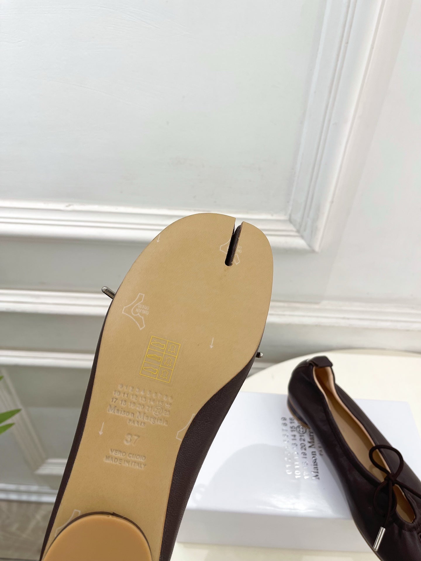 MM6 26s Tabi Ballet Flats Chocolate Lambskin 947491