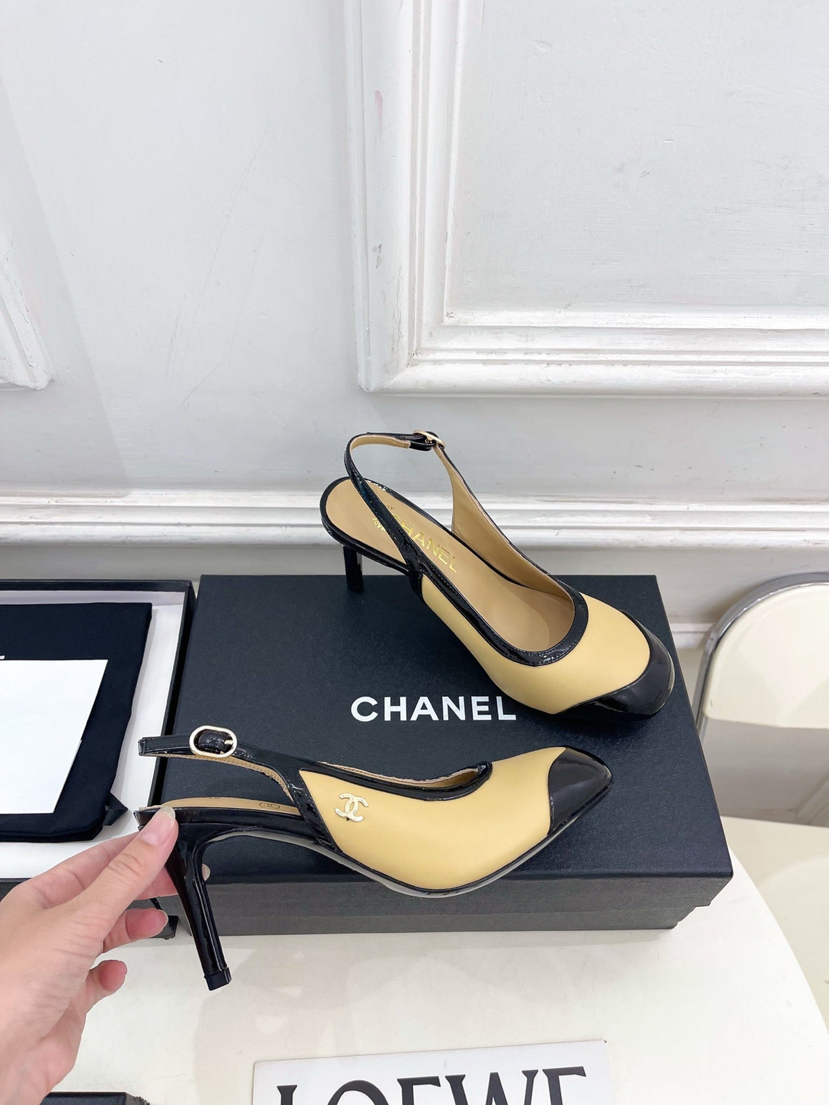 CC 26s Slingbacks Conic Heel 9cm Black Beige Leather 946884
