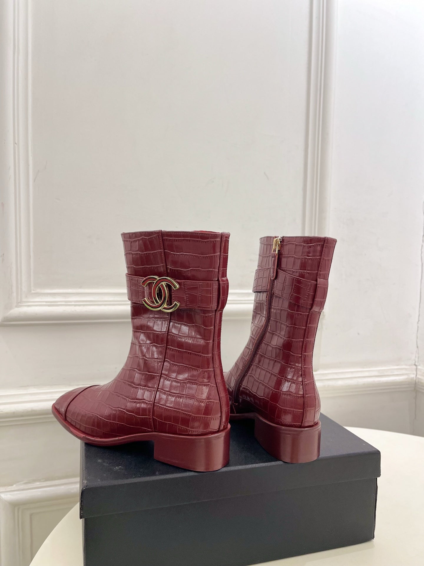CC 26s Turn-Lock Ankle Boots Burugndy Embossed Croc Leather 946904