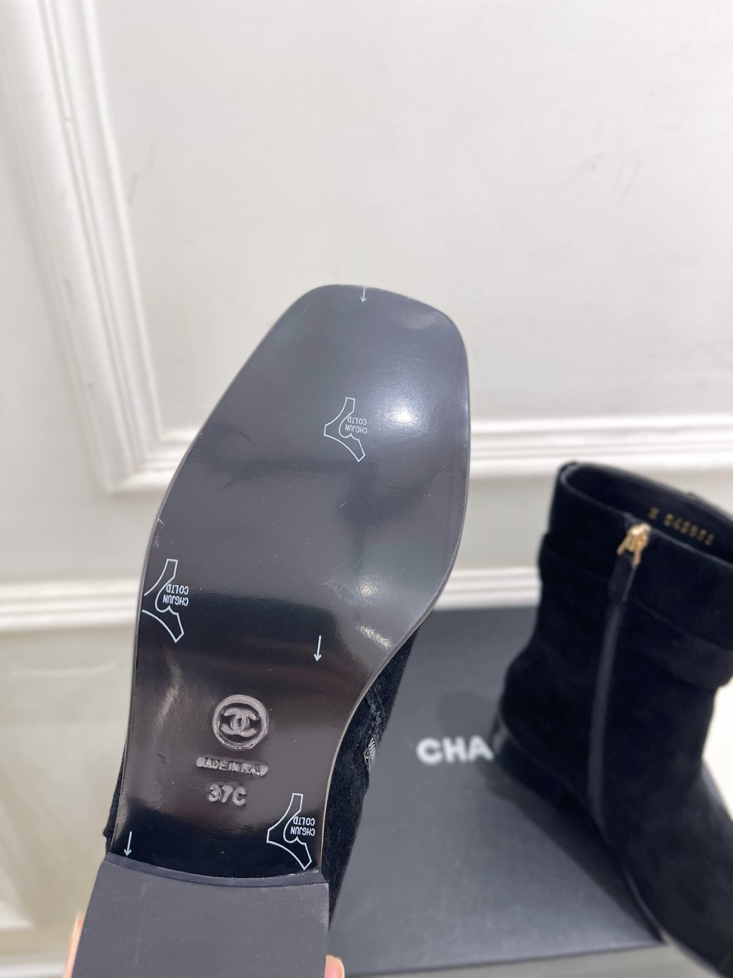 CC 26s Turn-Lock Ankle Boots Black Suede 946906