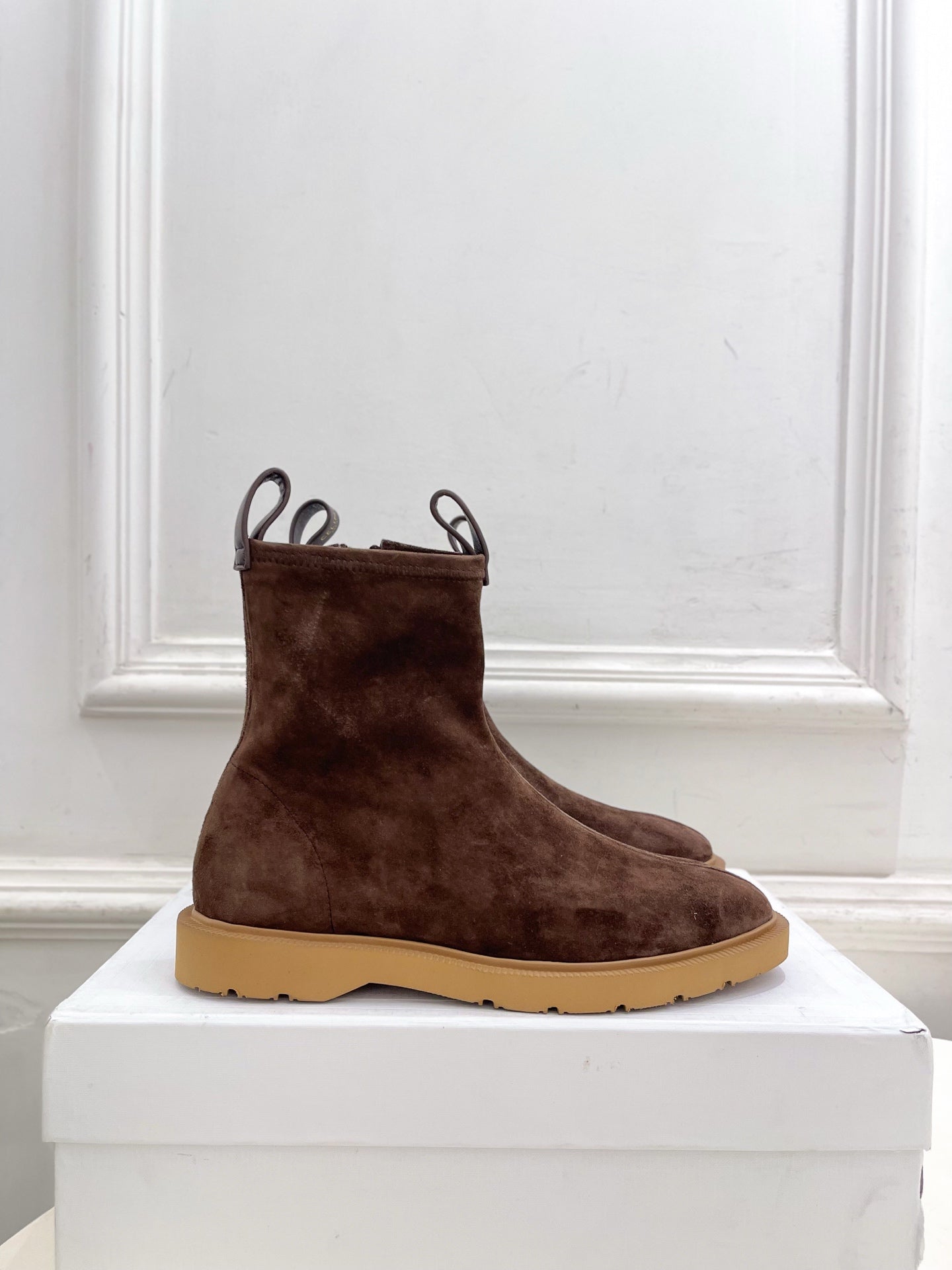 Celine 26s Flow Zipped Ankle Boots Coffee Suede 947591