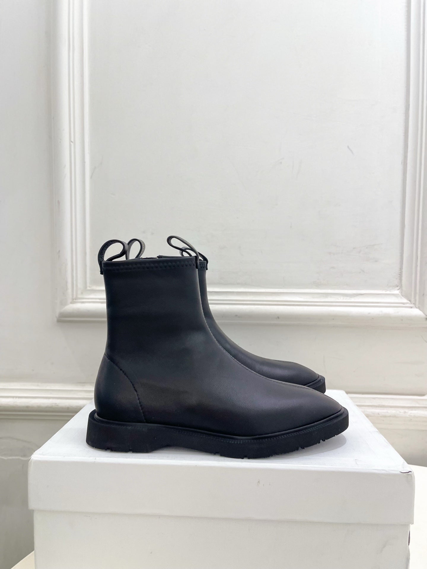 Celine 26s Flow Zipped Ankle Boots Black Leather 947593