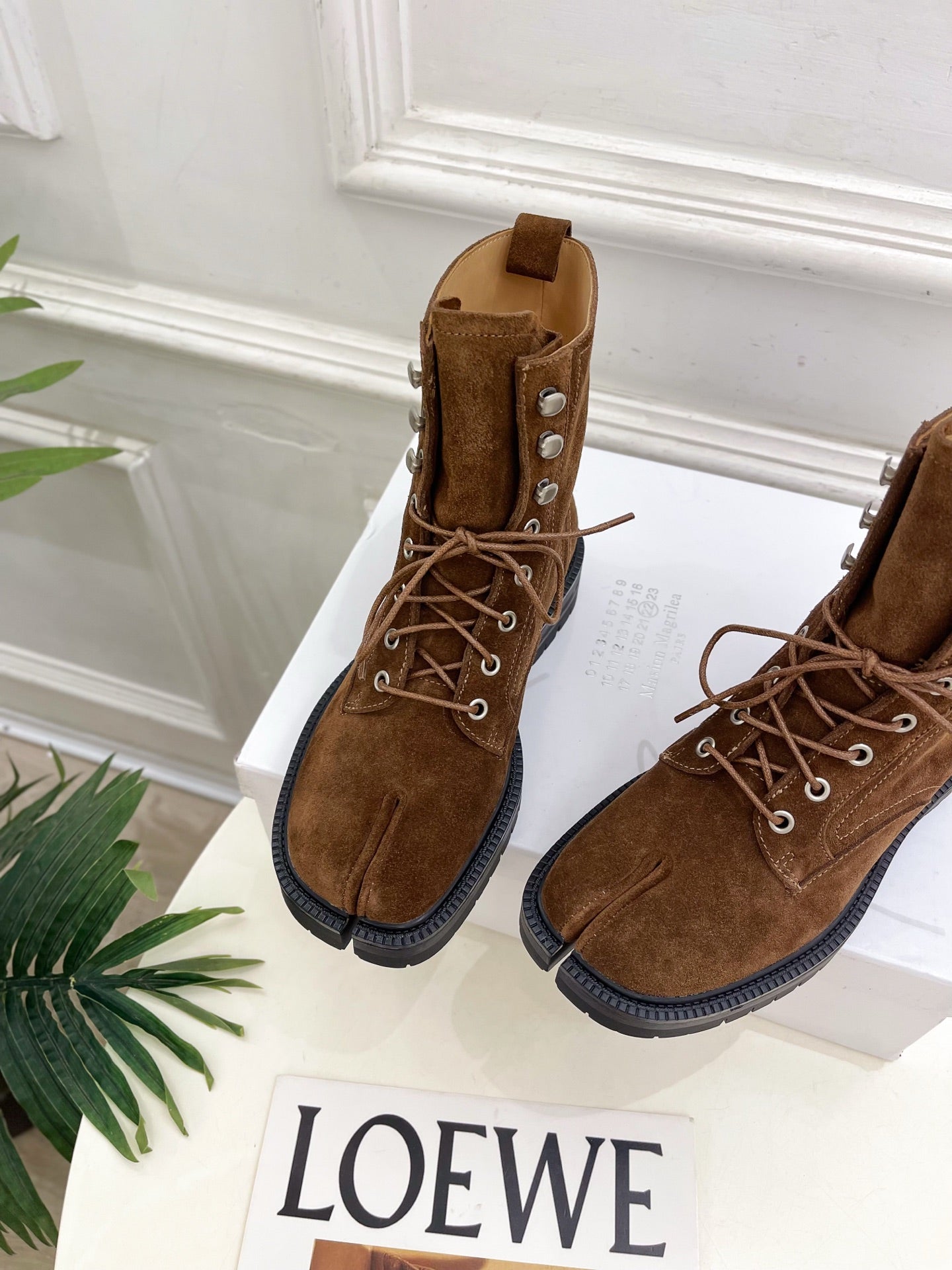 MM Tabi Lace Up Boots Tan Suede 112265