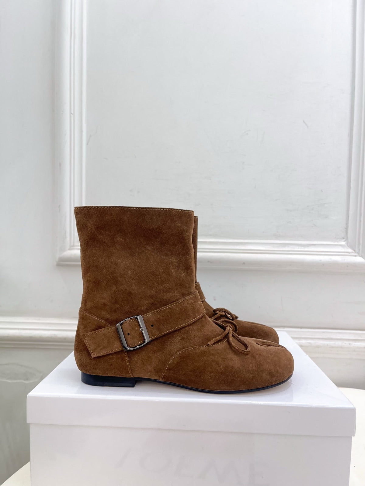 MM Tabi Ankle Boots Tan Suede 112268