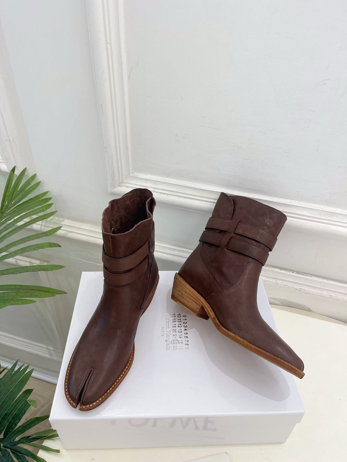 MM Tabi Ankle Boots Dark Brown Smooth Leather 112287