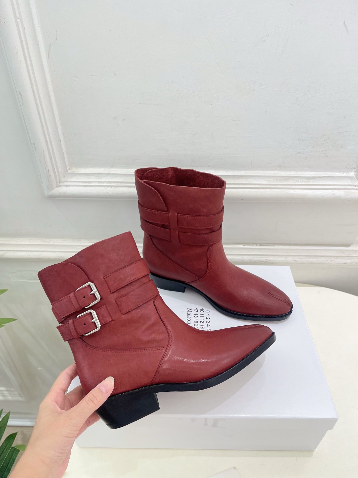 MM Tabi Ankle Boots Burgundy Smooth Leather 112289
