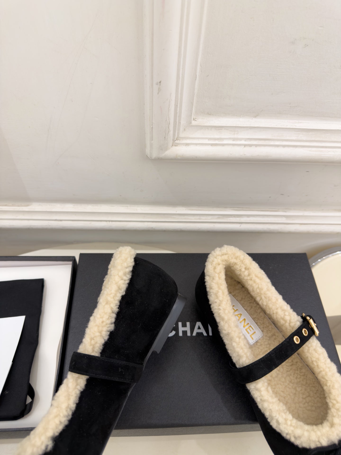 CC 26s Mary Jane Black Suede Shearling 111927