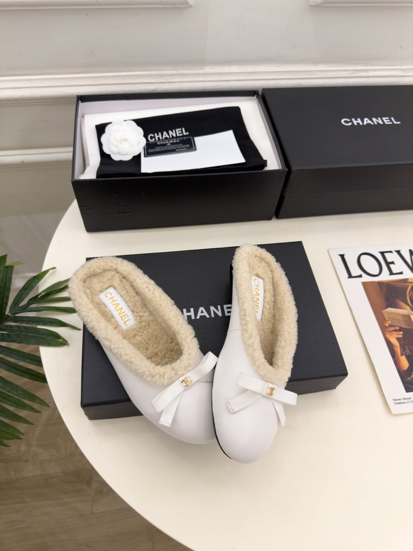 CC 26s Mules White Sheepskin Shearling 111932