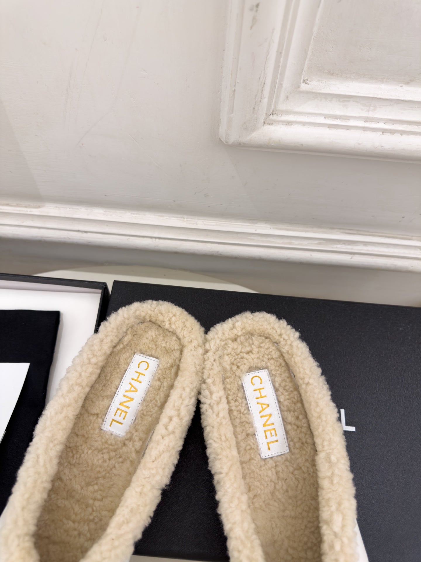 CC 26s Mules White Sheepskin Shearling 111932