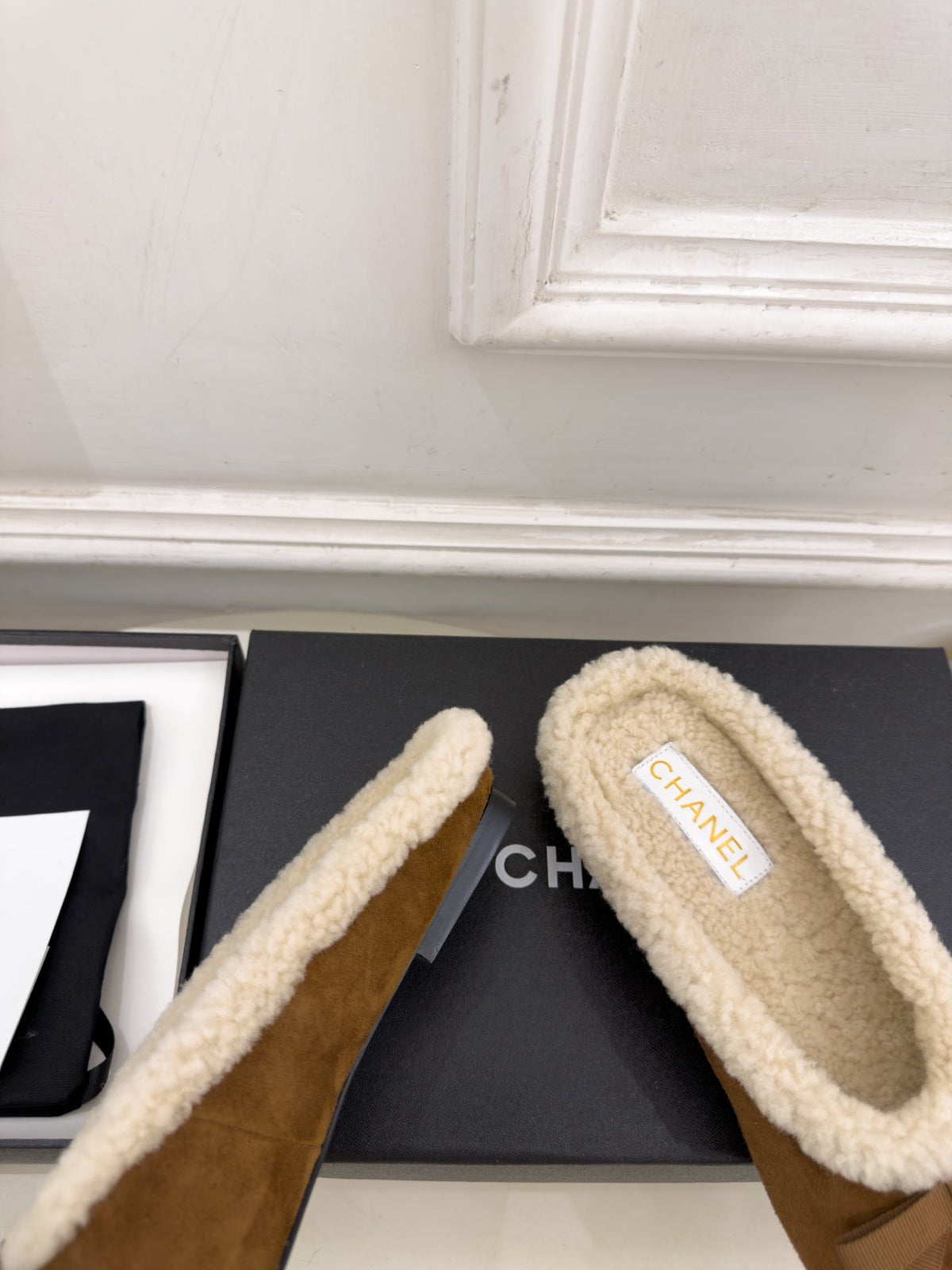 CC 26s Mules Dark Brown Shearling 111936