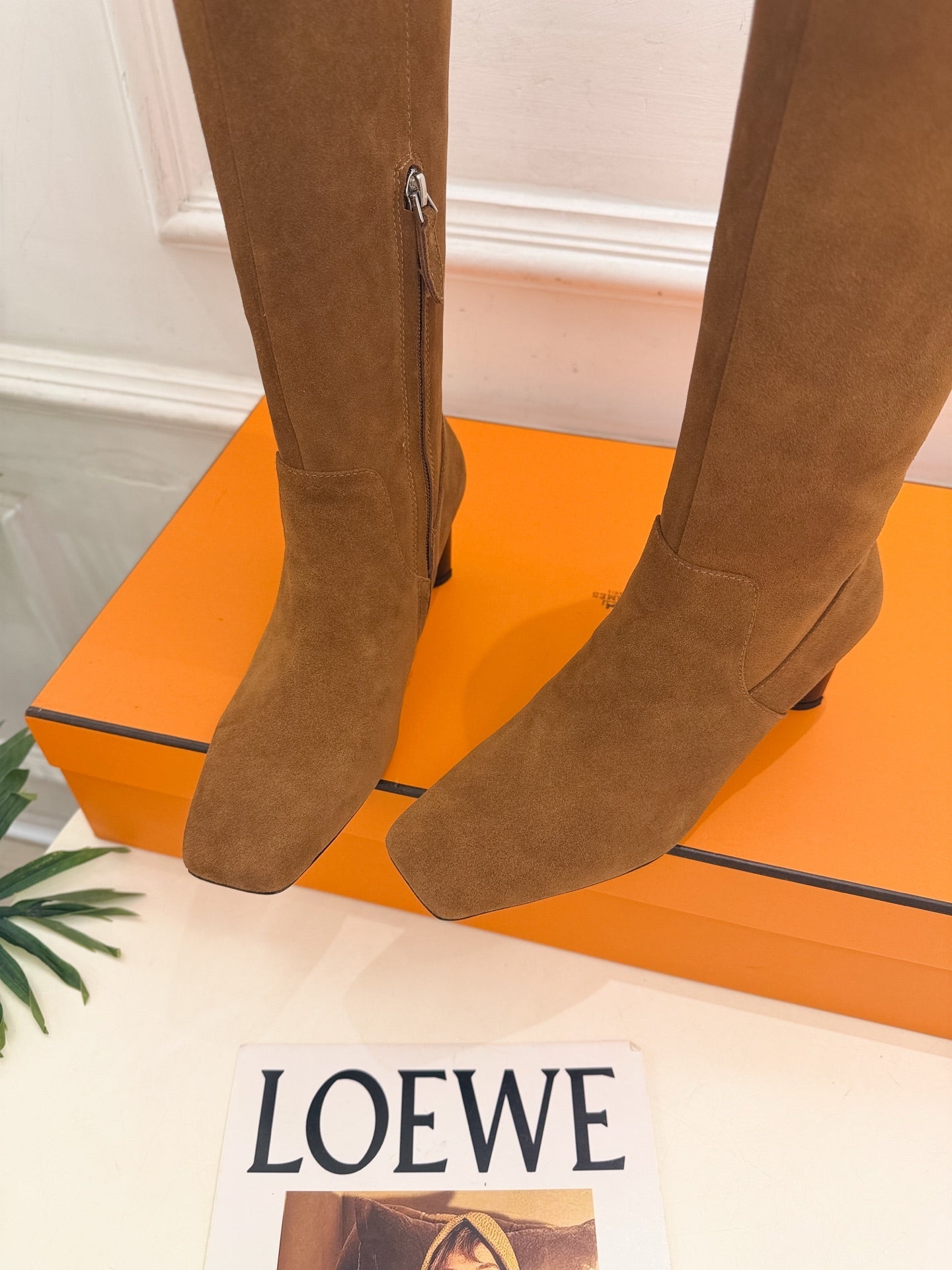 HM 26s Knee High Boots Tan Suede 112131