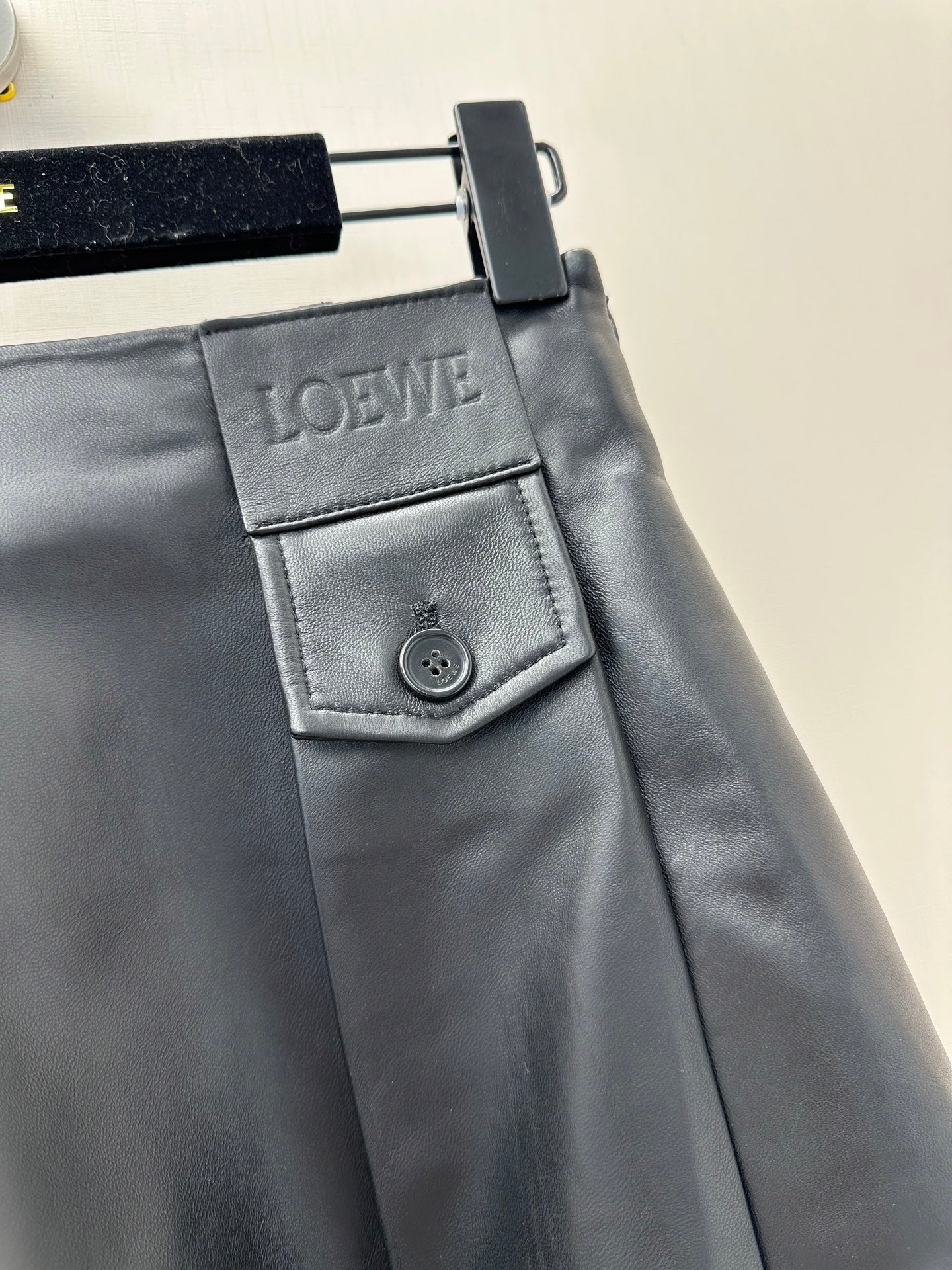Loewe 26s Pocket Pleated Mini Skirt Black Lambskin 400343