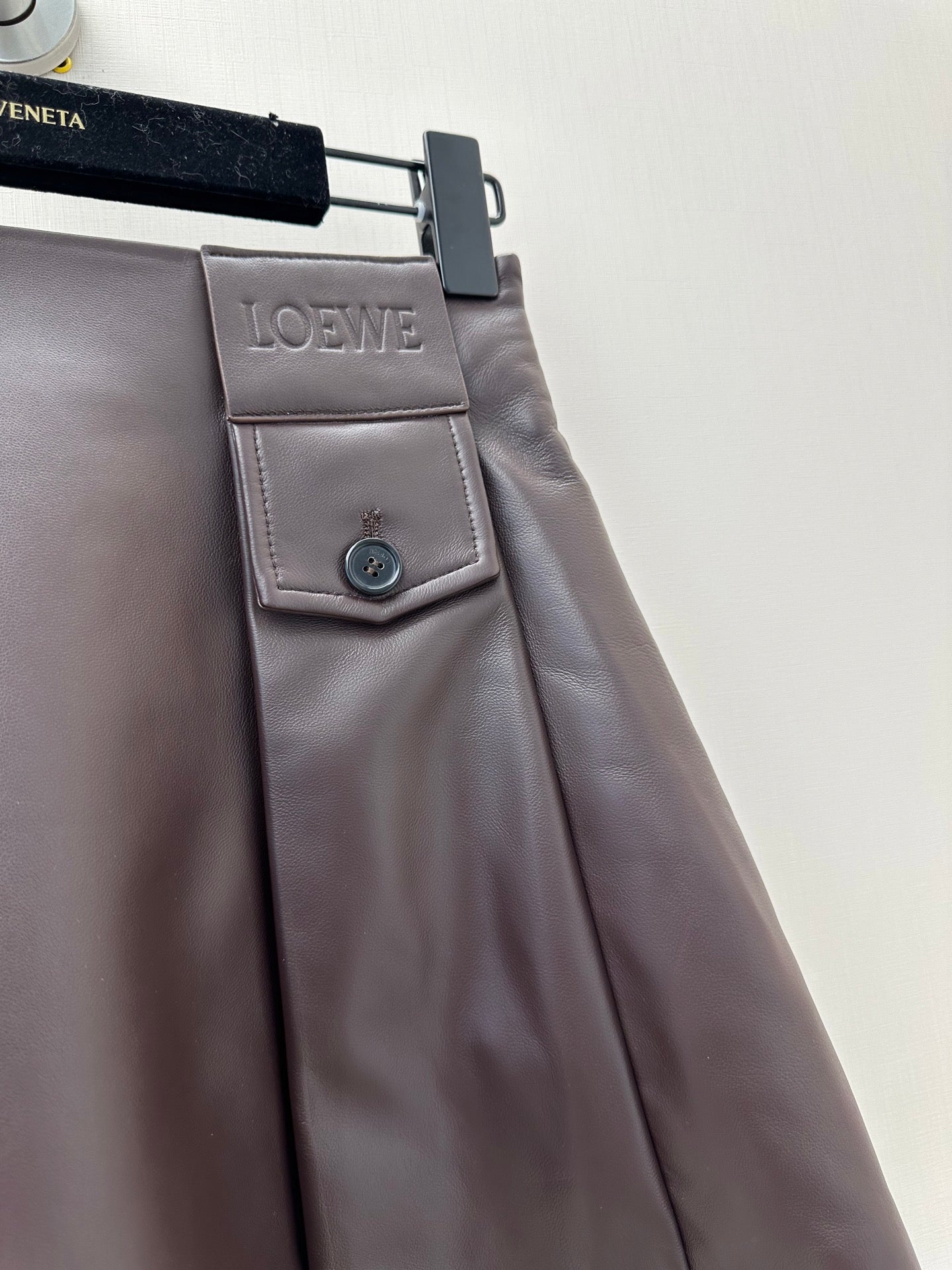 Loewe 26s Pocket Pleated Mini Skirt Coffee Lambskin 400342