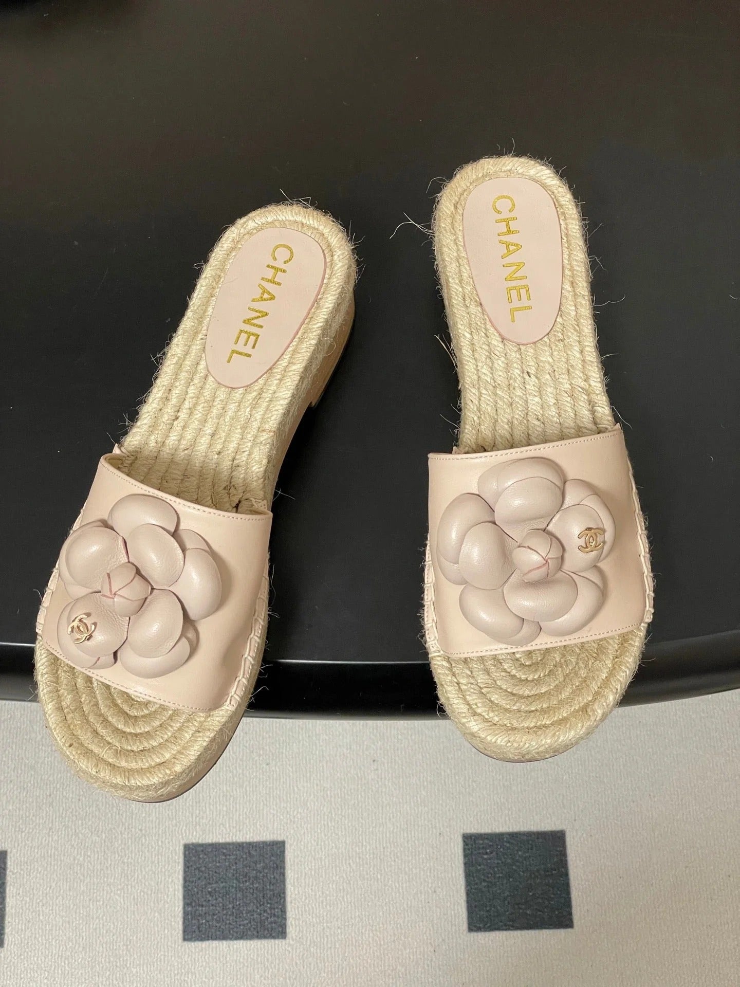 CC 26s Camellia Slippers Beige Rope Smooth Leather 649400