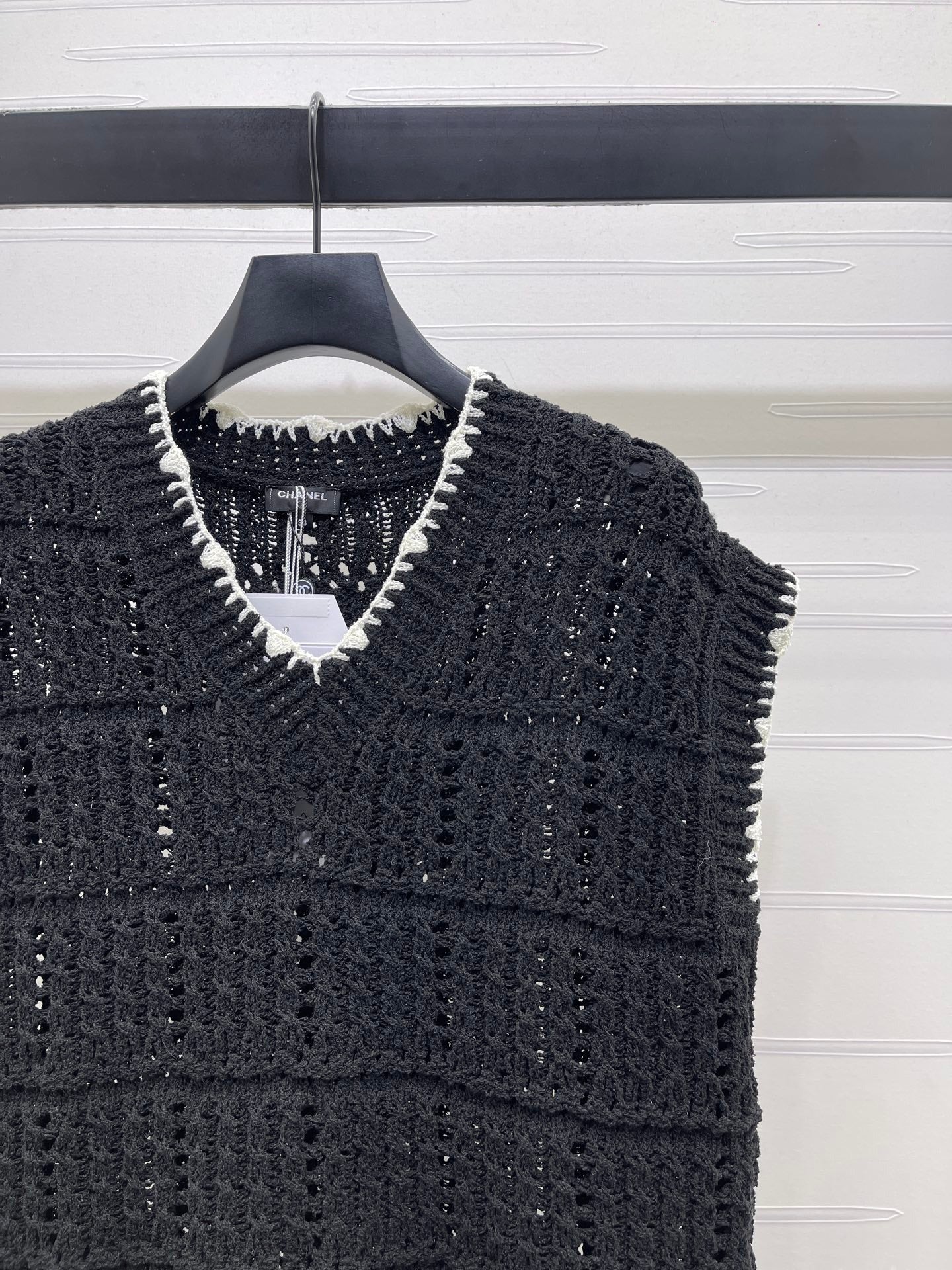 Chanel 2026 V-Neck Knit Vest Black and White Cotton Polyamide