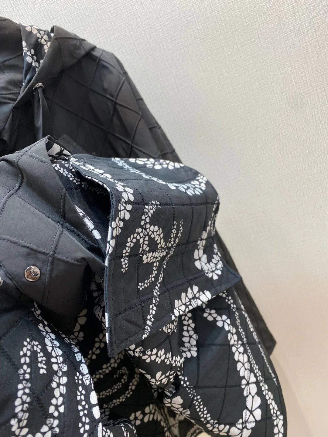 CHANEL 25S CAPE COAT STYLE 220