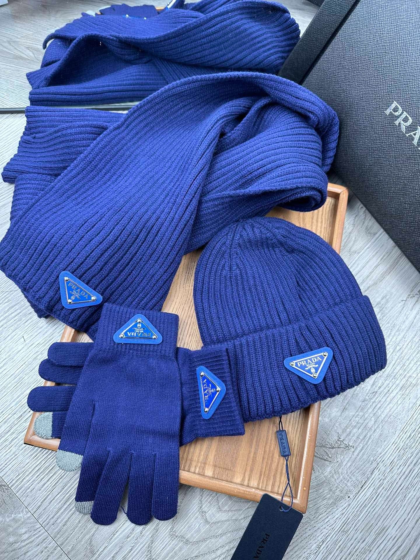 THREE-PIECES SET IN NAVY BLUE WOOL AND ACRYLIC 406557