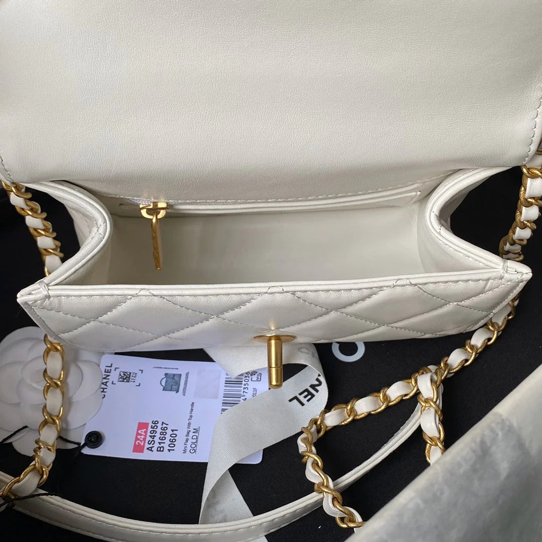 CC 25S FLAP BAG 18 CM IN WHITE LAMBSKIN WITH TOP HANDLE