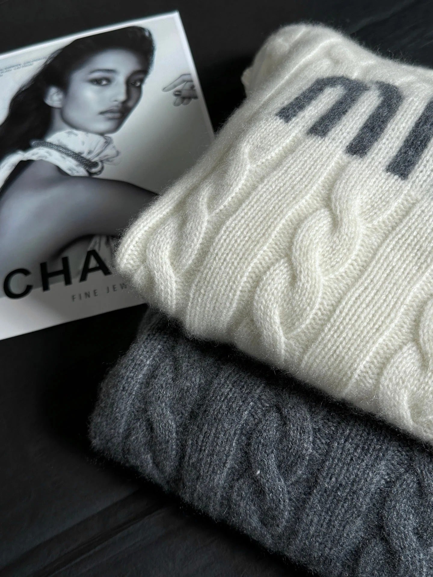 MIUMIU KNIT SWEATER