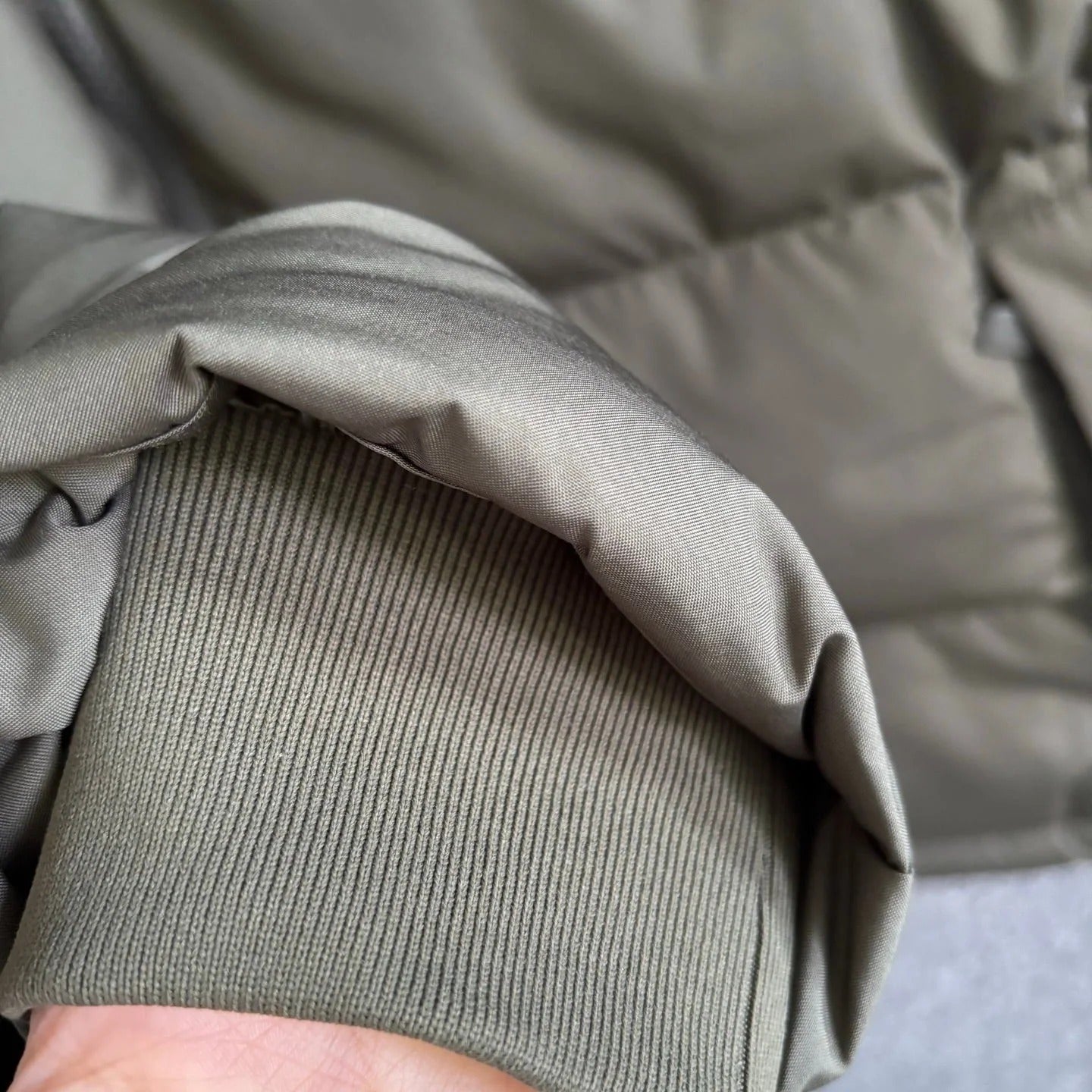 BURBERRY 25S DOWN JACKET 334