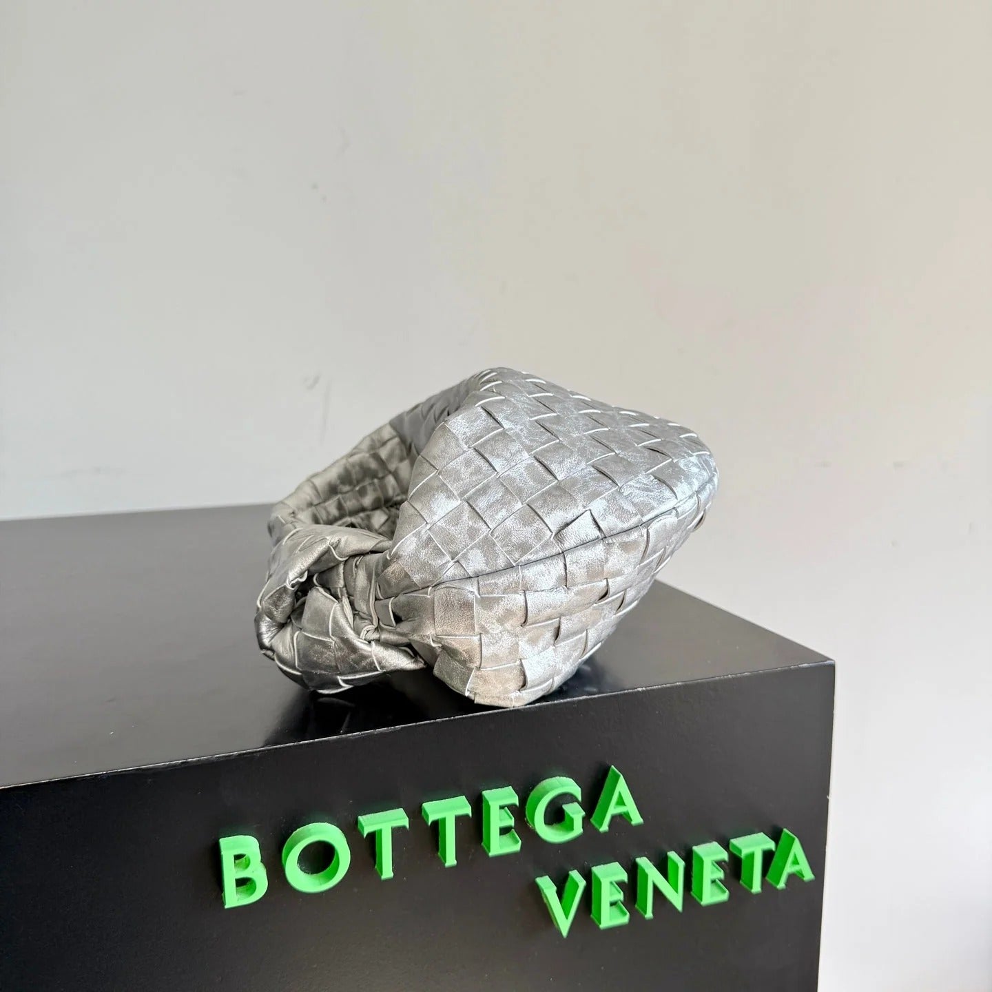 Bottega Veneta 2026 Jodie Bag 23cm Silver Lambskin 137034
