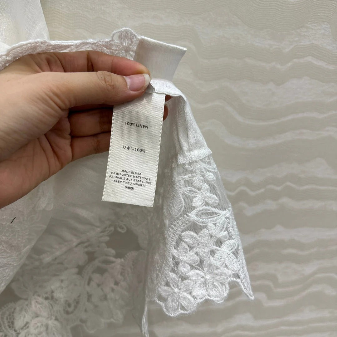 SLEEVELESS BLOUSE IN WHITE LINEN LACE TRIM AND NECK TIE
