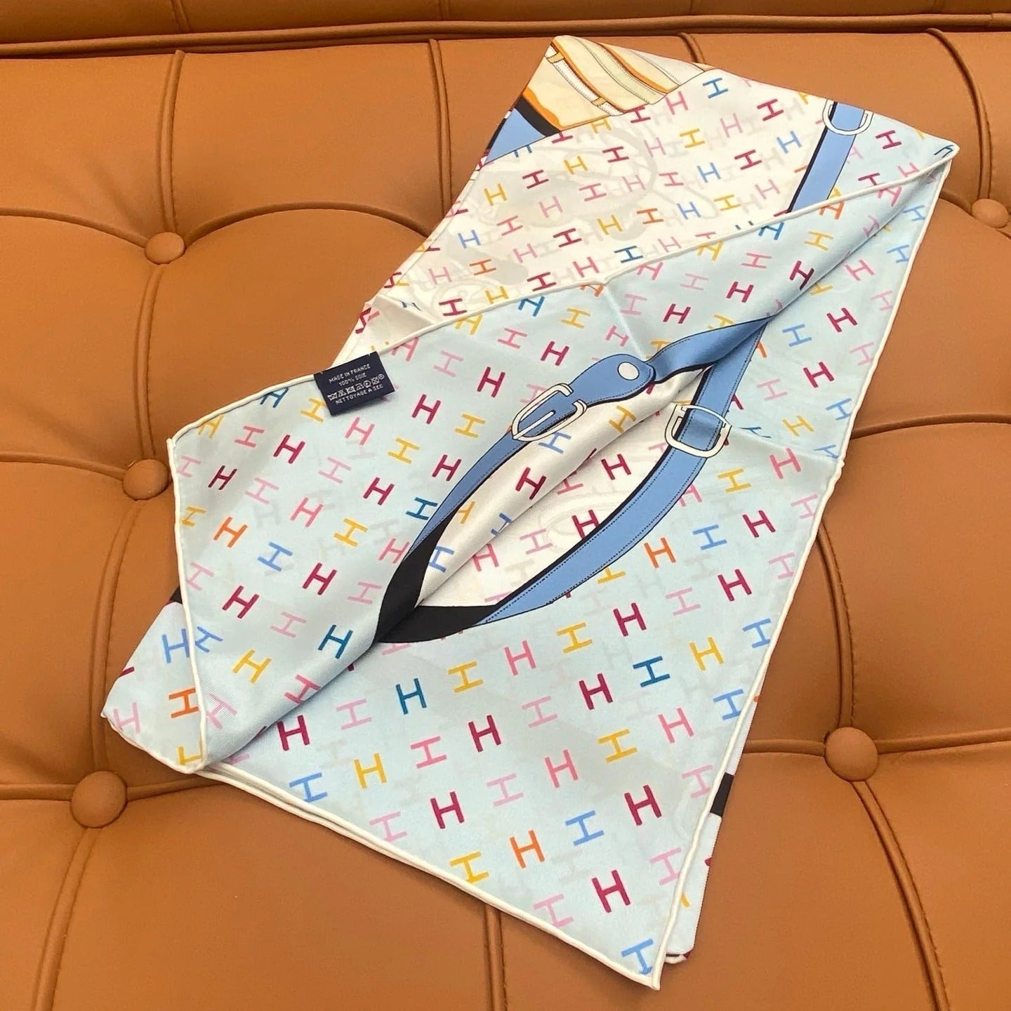 HERMES 25S SCARF 90 IN SILK 703681