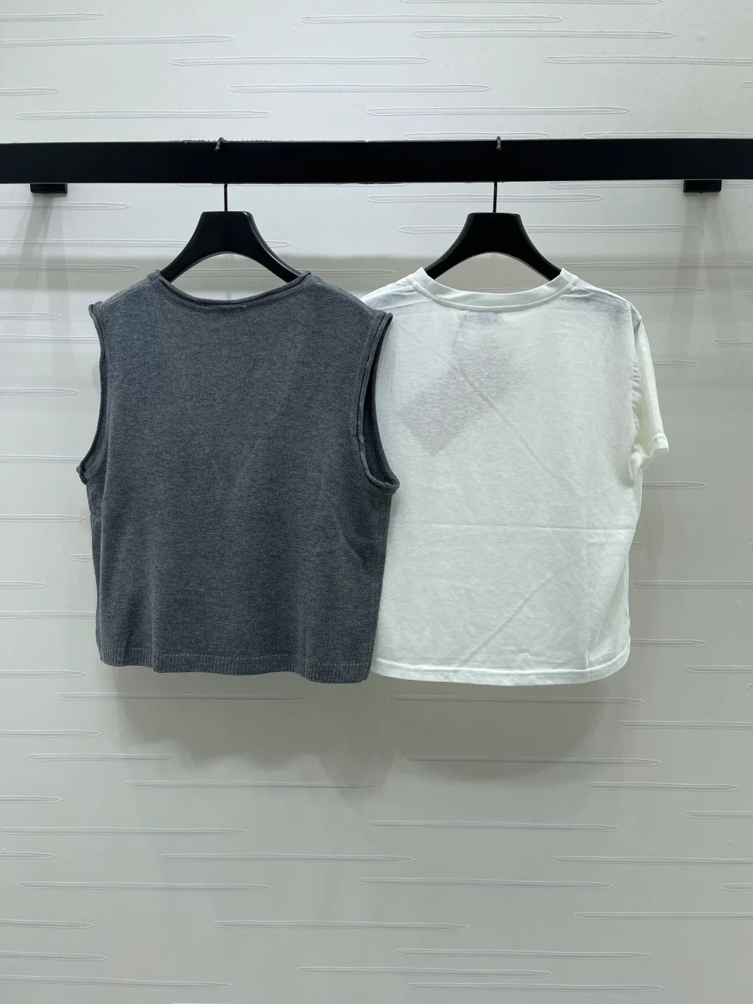 Miumiu 2026 V-neck Knitted Vest And T-shirt Polyamide Wool