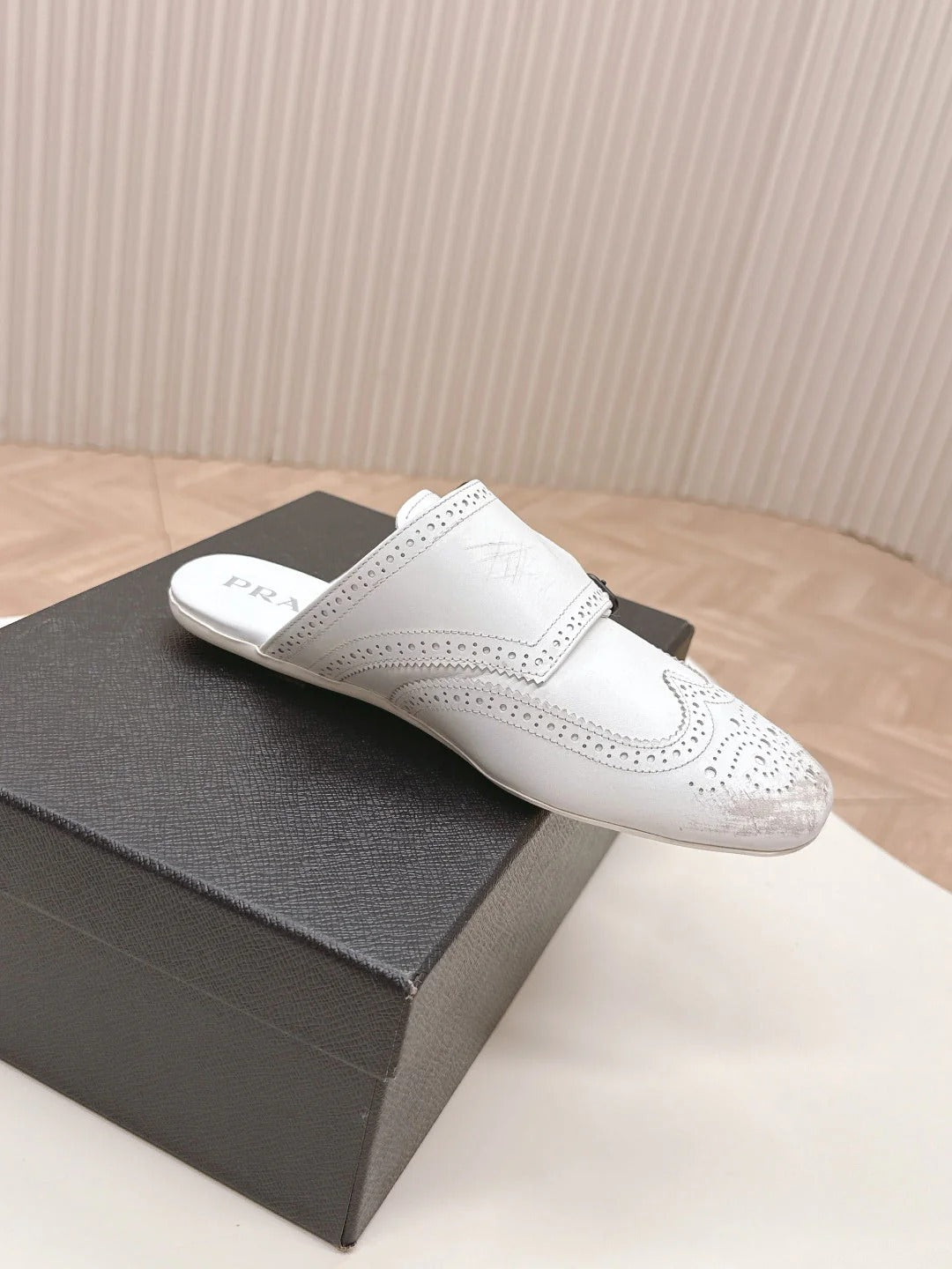PRA 26S Mule White Sheepskin 600583