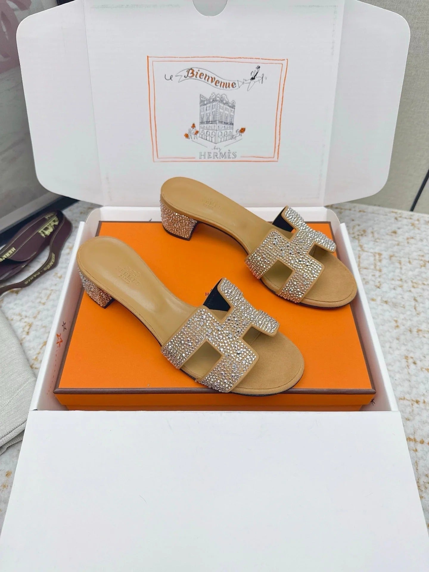 HM 26ss Oran Sandals 50 Beige Gold Crystal Cowhide 625251