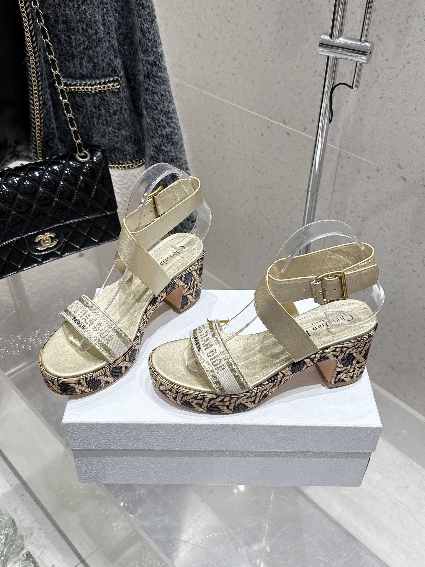 CD 26s Platform Sandal 70 Gold Champage Cowhide 636362