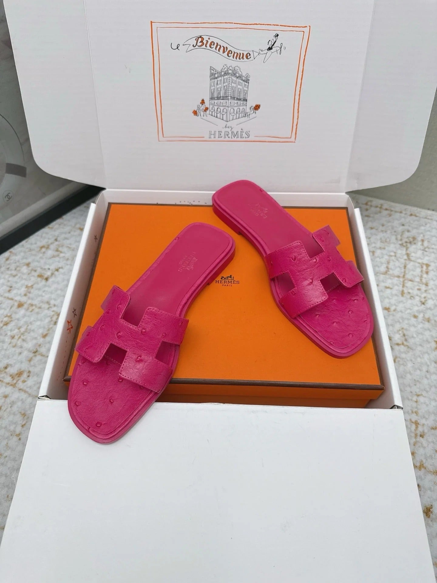 HM 26ss Oran Sandals Dark Pink Ostrich Leather 625106