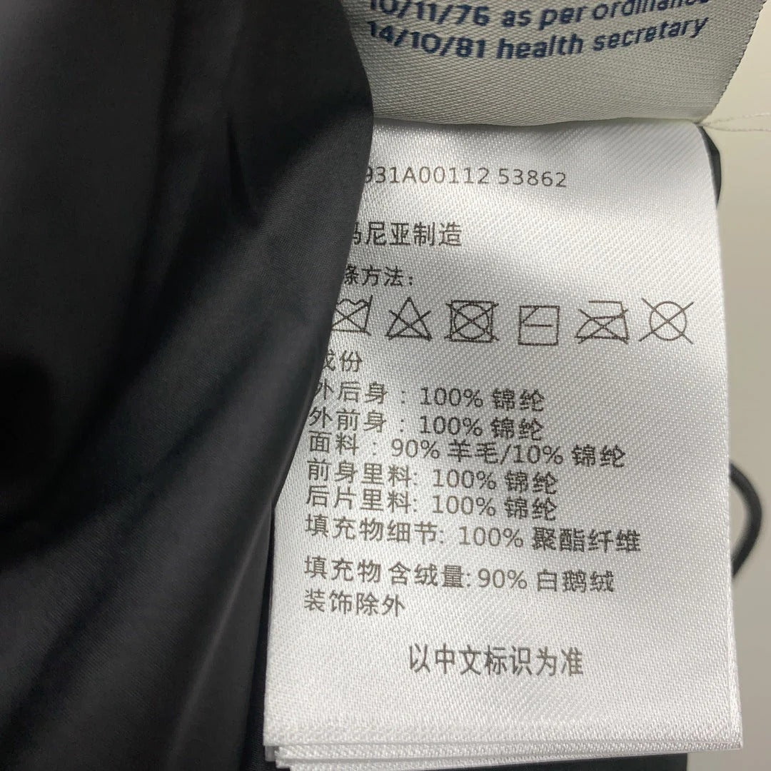 MONCLER 25S JACKET IN WHITE 001