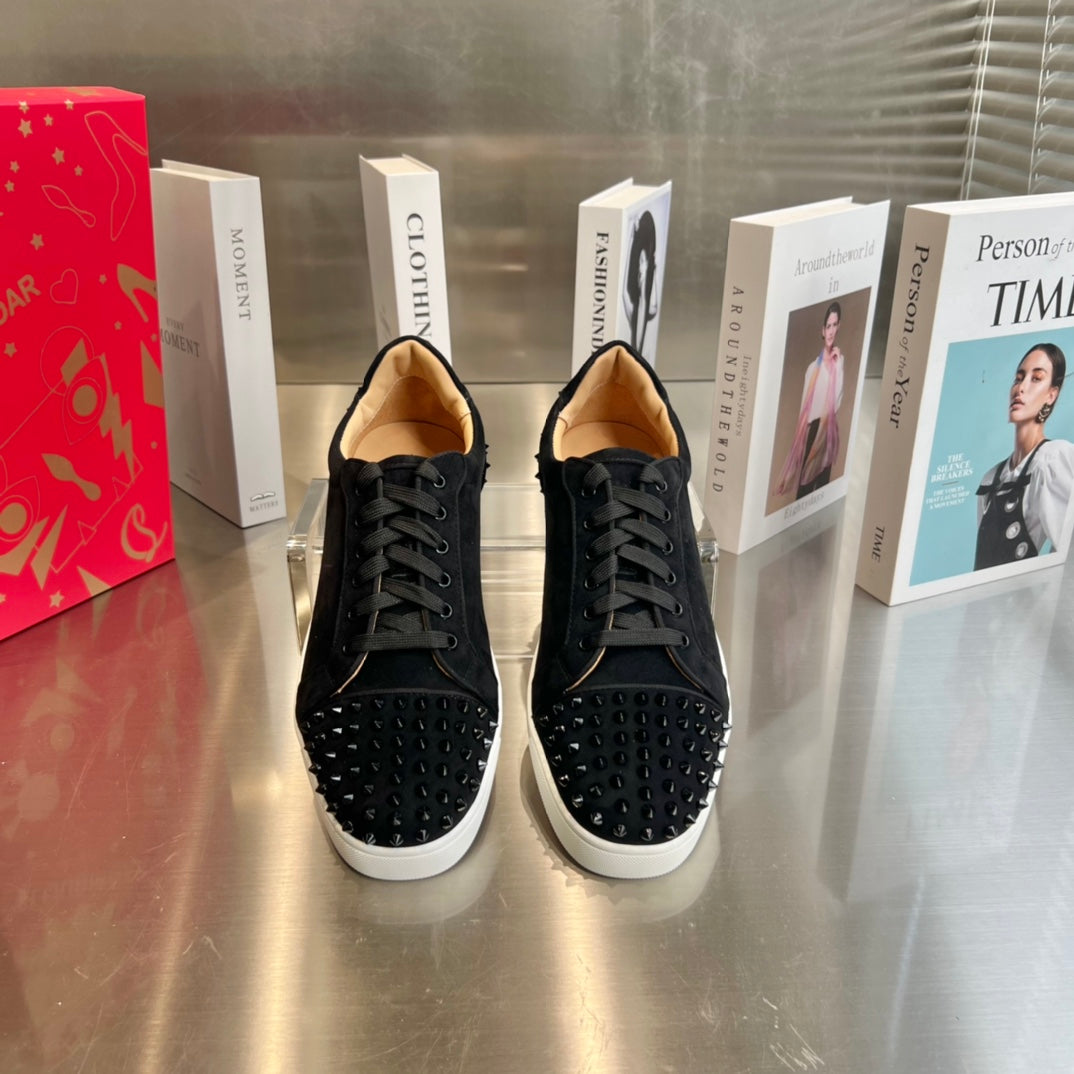 CL Louise Junior Spikes Sneaker Black White Suede 332107