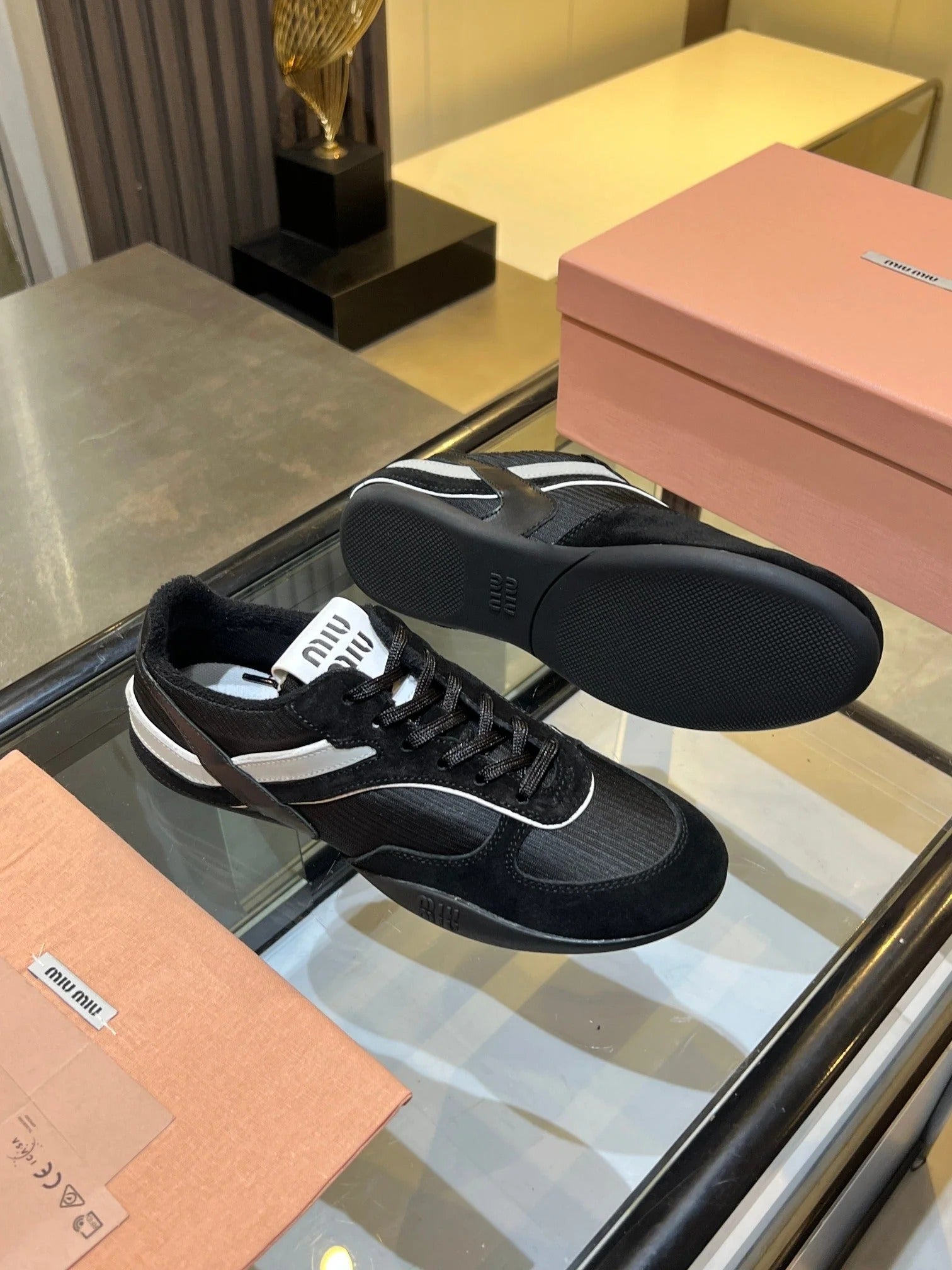 MIU x NB 26ss Sneaker Black Fabric Suede 625658