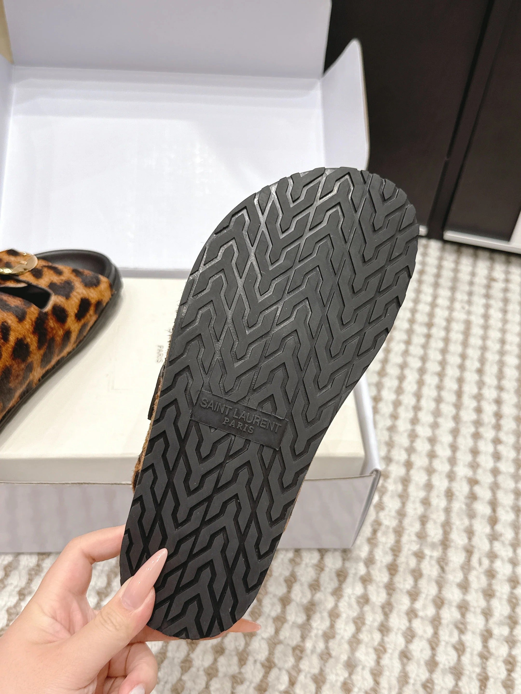YSL 26ss Platform Slippers Black Leopard Print Leather Gold Buckle 663211