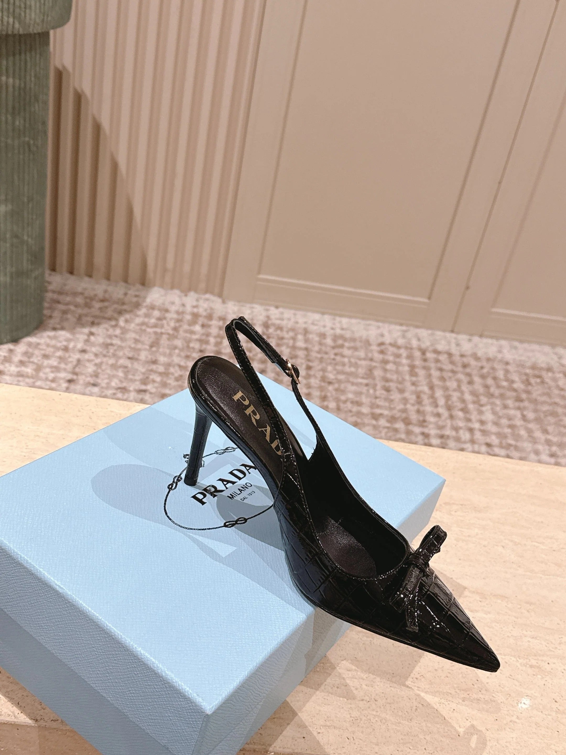 PRA 26S Slingback 85 Black Crocodile Embossed Leather 630739