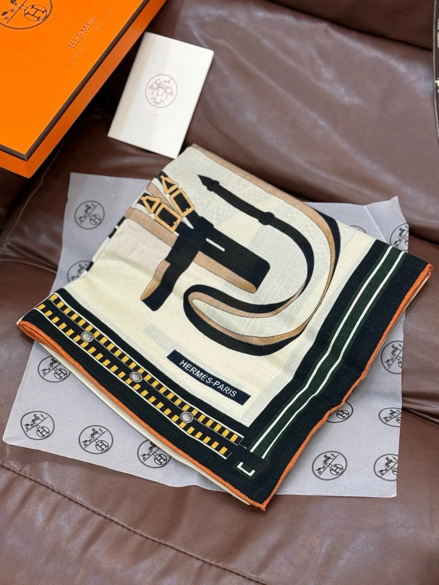 HERMES 25S SCARF 140 IN CASHMERE SILK 727302