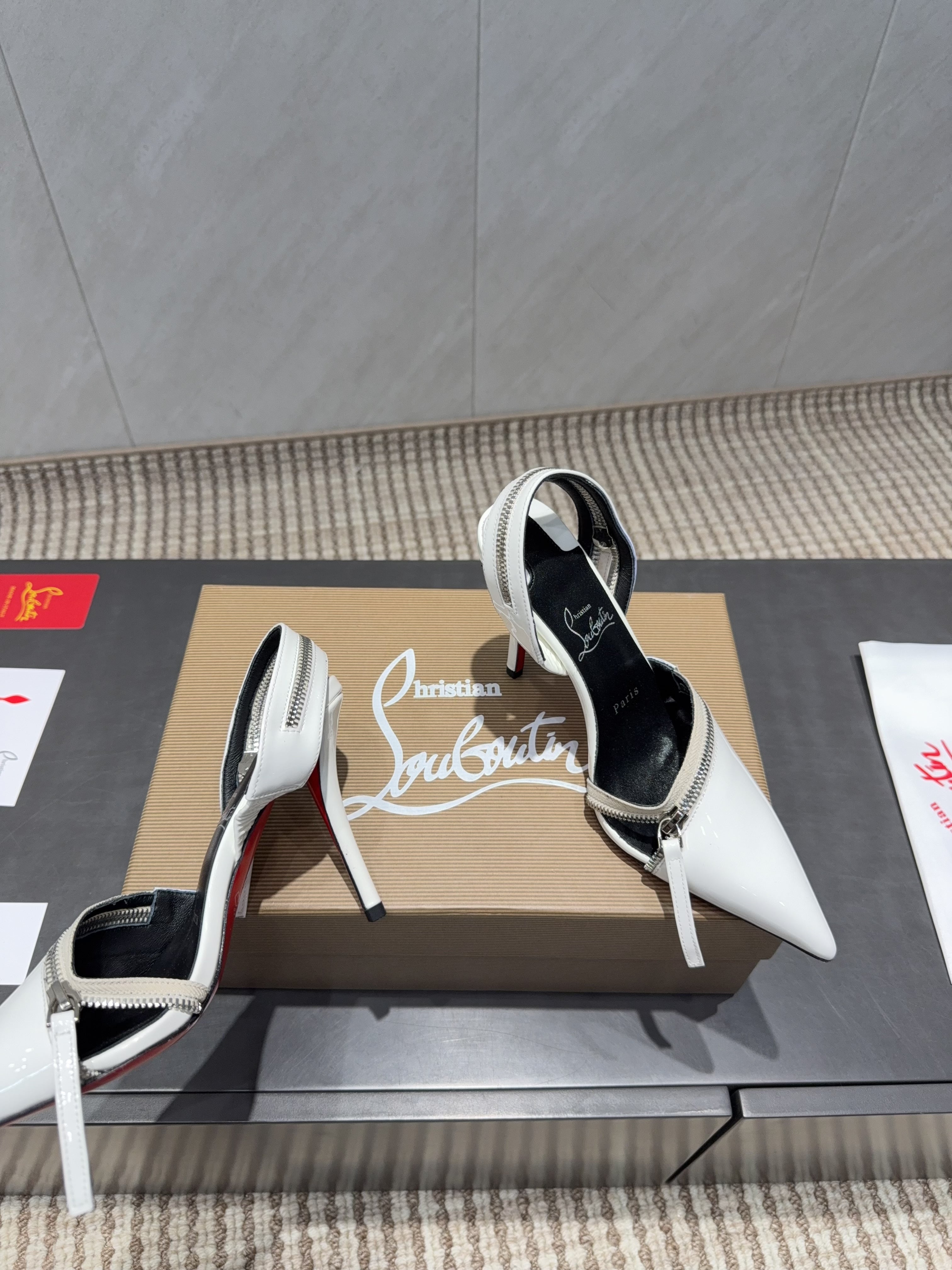 CL 2026 Slingback With Zipper Details 100mm White Patent Leather 613788