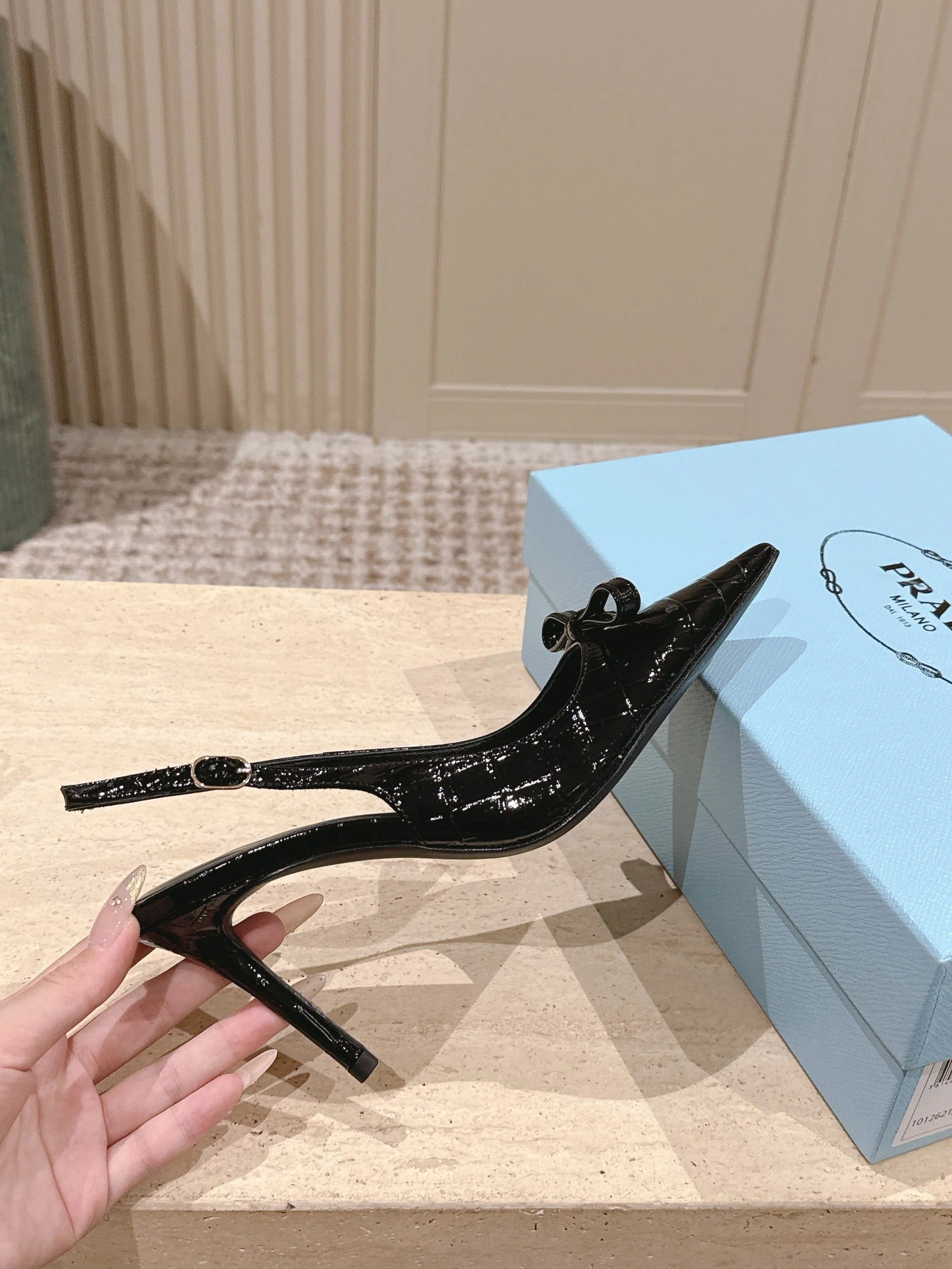 PRA 26S Slingback 85 Black Crocodile Embossed Leather 630739