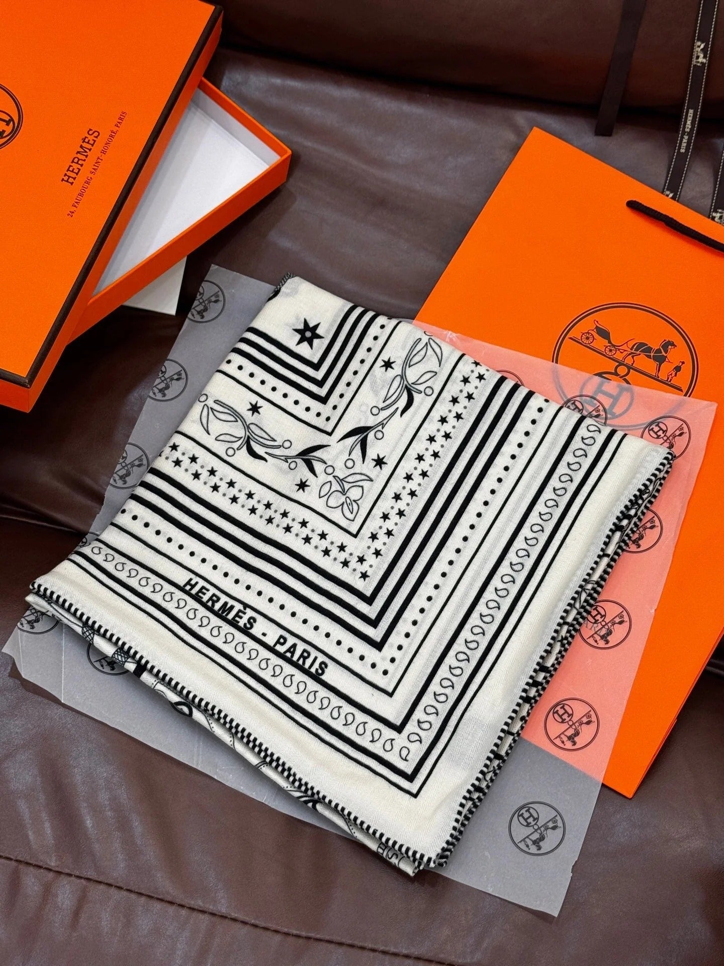 HERMES 25S SCARF 140 IN CASHMERE SILK 727316