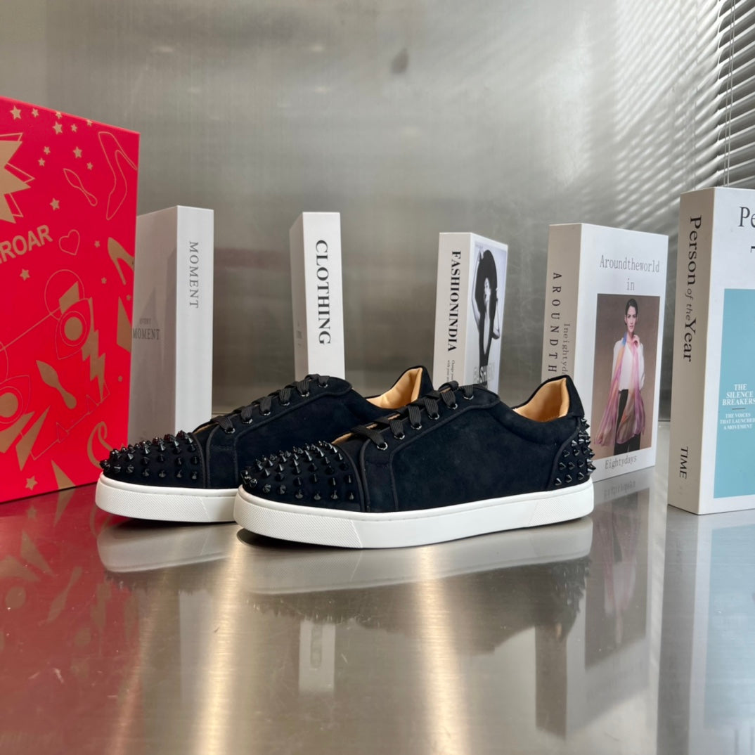 CL Louise Junior Spikes Sneaker Black White Suede 332107